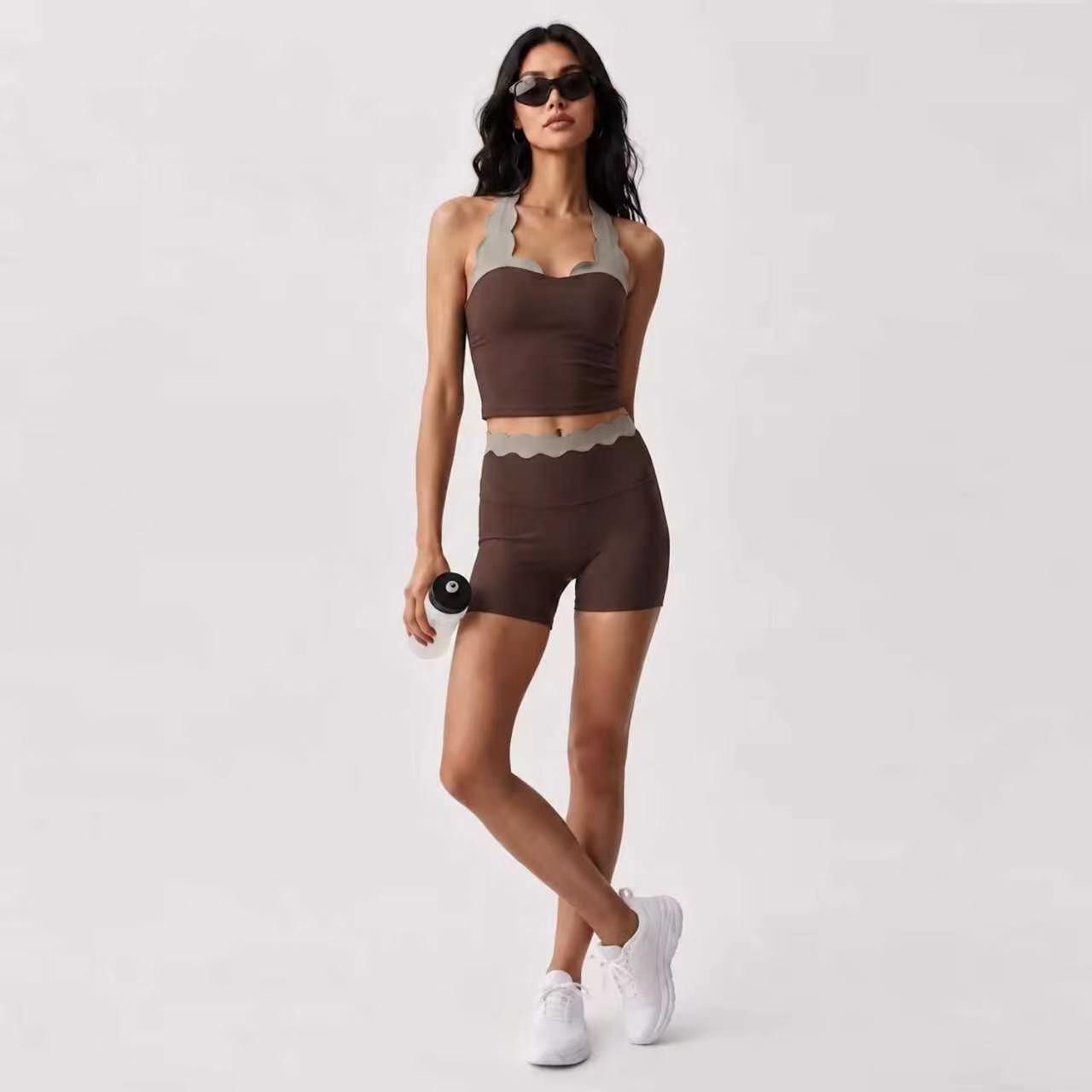 女性用2ピースヨガウェア ツートンカラー スカラップシェルレ - Yoga Fitness Leggings のレビューと価格